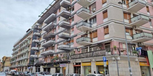 FOGGIA – VENDESI – LOCALE – VIA V. CIVILI – MQ. 66 CAT. – 2 INGRESSI