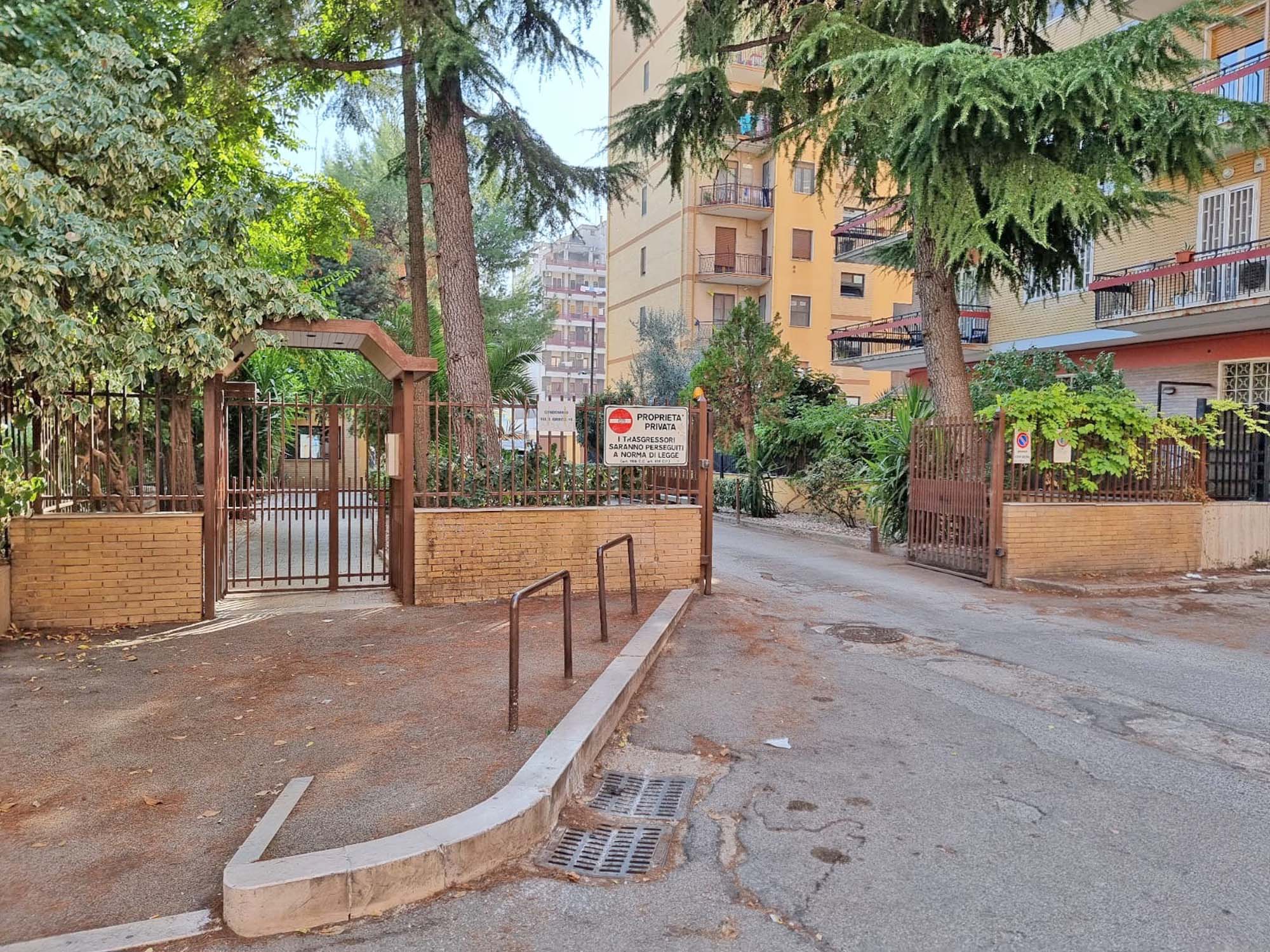 FOGGIA – VENDESI – VIA GRIECO –  LOCALE DEPOSITO MQ.27 CAT., IN AREA CONDOMINIALE