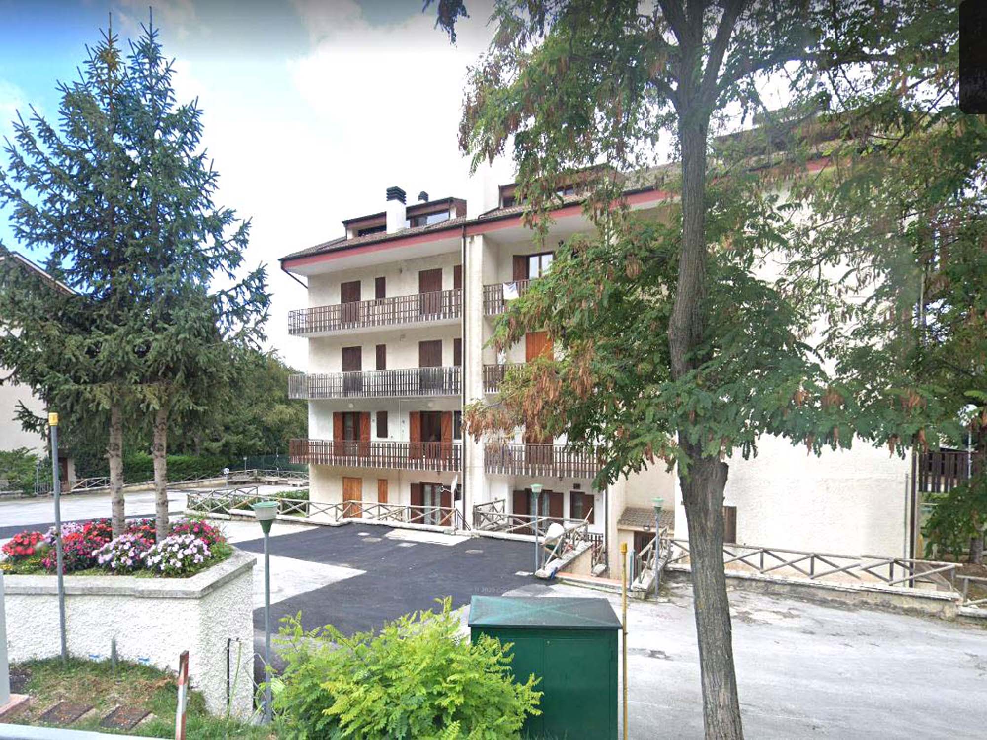 VENDESI – CAMPO DI GIOVE (AQ) – APPARTAMENTINO FINEMENTE ARREDATO.