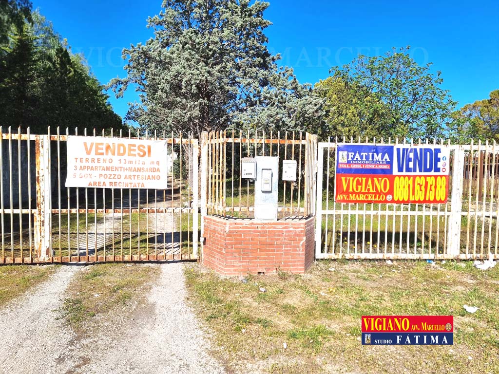 FOGGIA – VENDESI – VIA CASTELLUCCIO  KM. 2,4 – ABITAZIONI – TERRENO – FABBRICATI