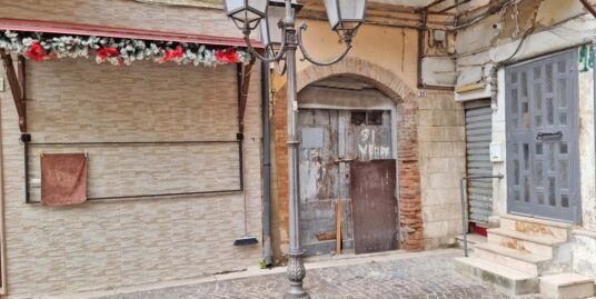 FOGGIA – VENDESI – CENTRO STORICO – VICO SASSI N. 22 – MQ.97 CATASTALI.