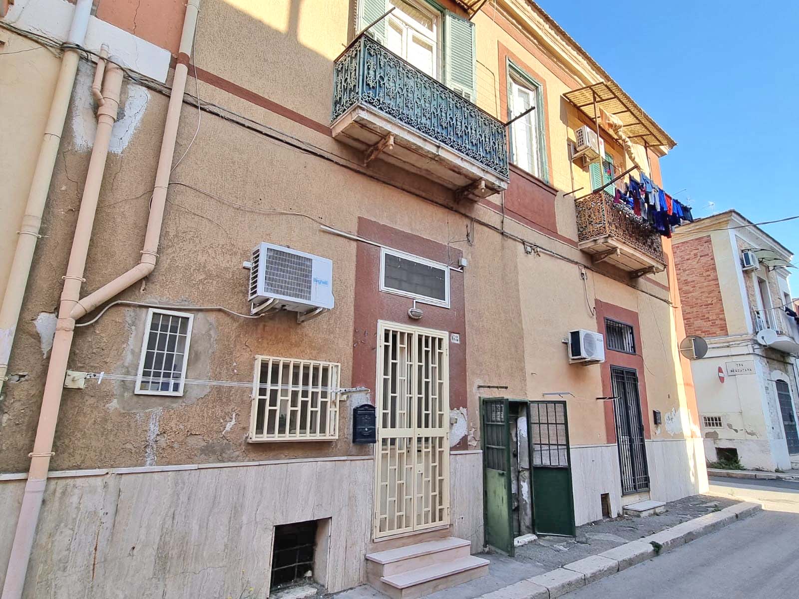 FOGGIA – LOCALE SEMINTERRATO – VIA SALOMONE, 66 – DI MQ. 55 CAT. CIRCA.