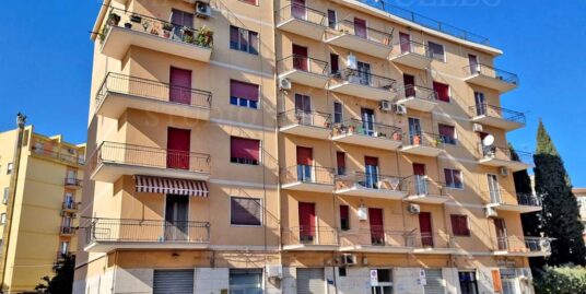 FOGGIA – VENDESI – V.LE DEGLI AVIATORI – VANI 3/MQ. 133 CAT. – TRIPLA ESPOSIZIONE