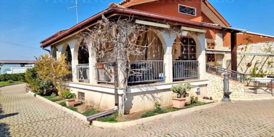 ARPINOVA – VENDESI – ABITAZIONE – TAVERNETTA – BOX – DEPOSITO – TERRENO