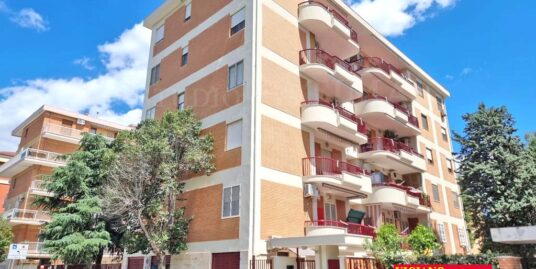FOGGIA – VENDESI – VIA FANI, 66 – VANI 4/MQ. 130 CAT. – BOX + POSTO AUTO
