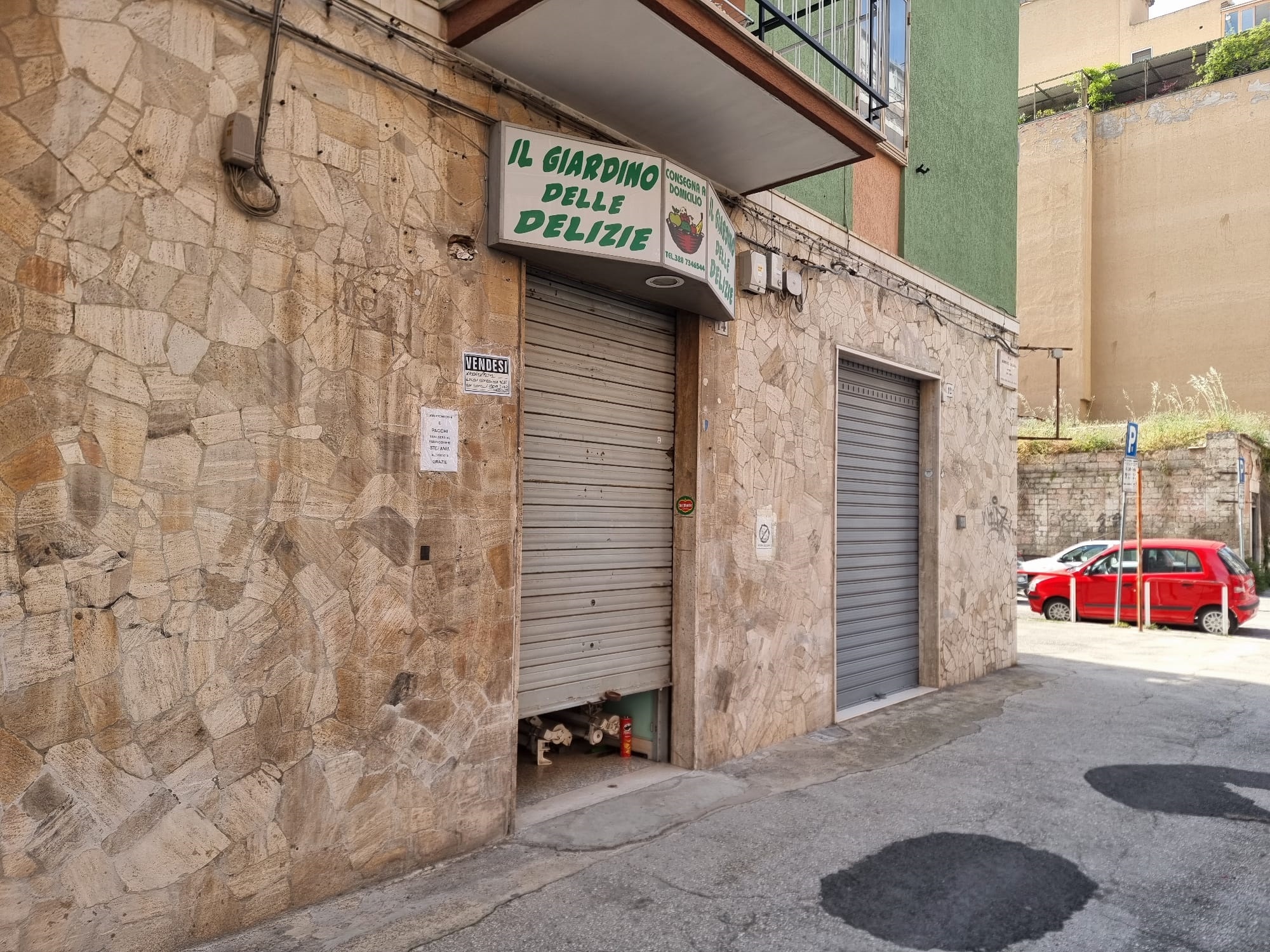 FOGGIA – VENDESI – VIA CALDARA N. 14 – LOCALE COMMERCIALE DI MQ. 33 CATASTALI.