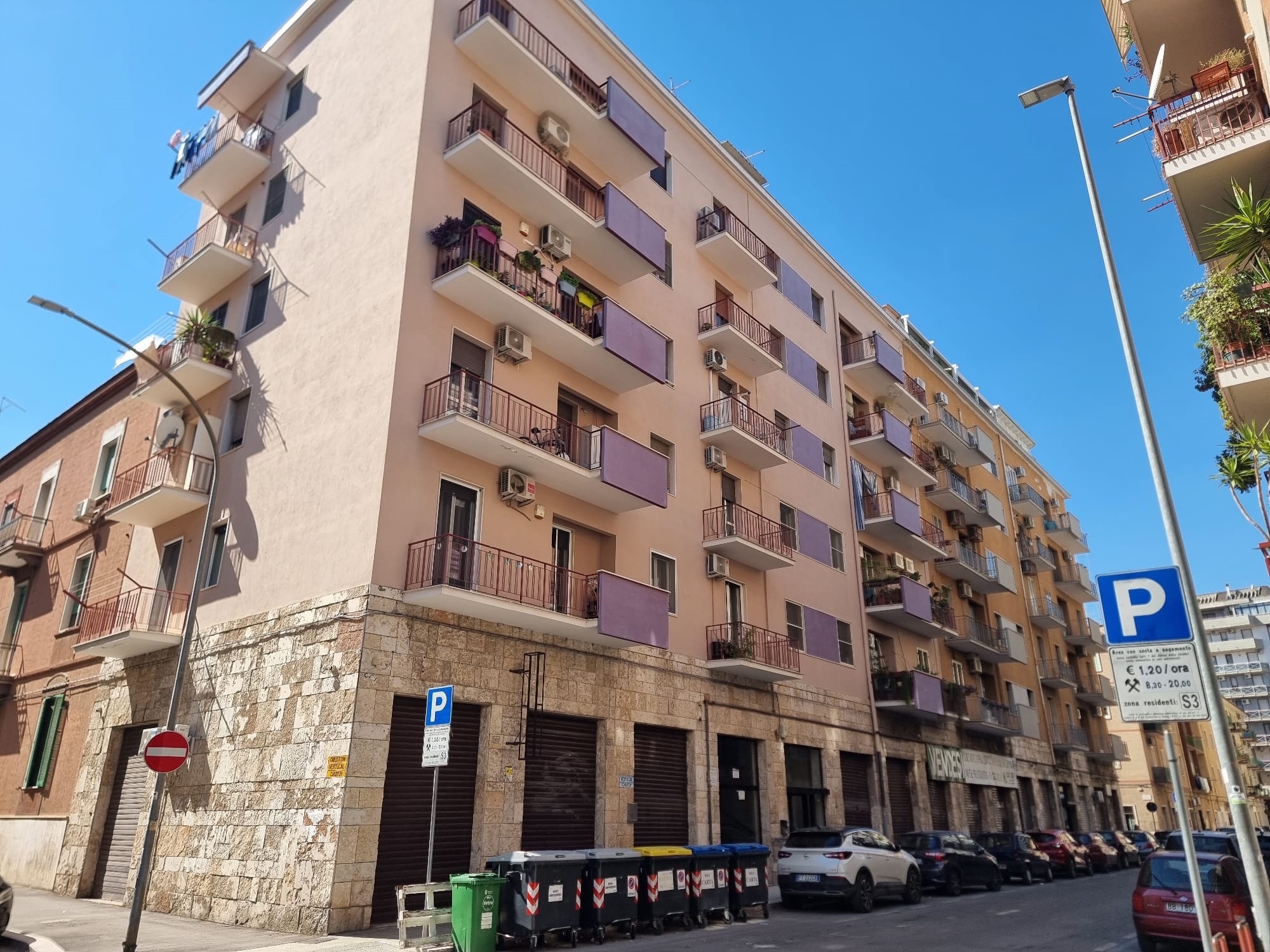 FOGGIA – VENDESI – VIA MONTEGRAPPA VANI 3/MQ. 108 CAT., POSSIBILE BOX O PERMUTA.
